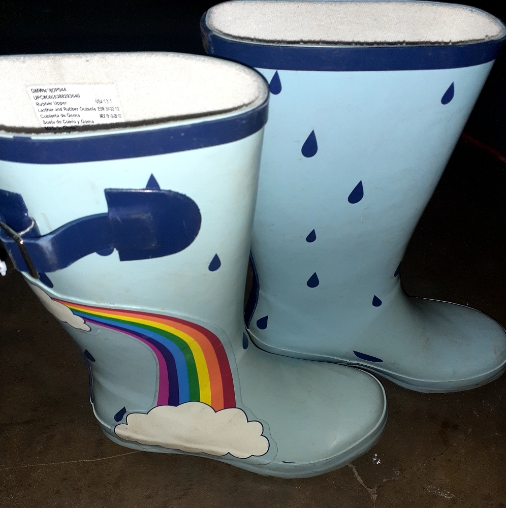 Baby blue w rainbow rain boots Kids13